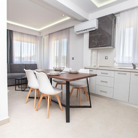 Marane Luxury Suites Nea Moudania Exterior foto