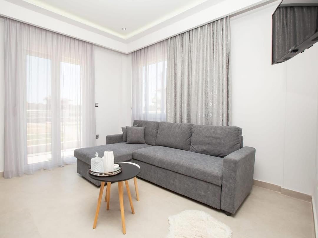 Marane Luxury Suites Nea Moudania Exterior foto
